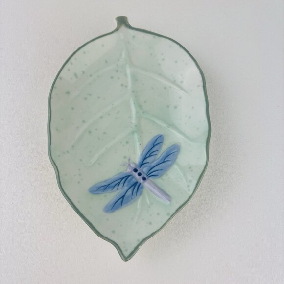 Favorite Things Green Dragonfly Porcelain Soap Dish Or Trinket Dish - Picture 1 of 7